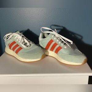 Men’s Adidas size 8.5 shoes